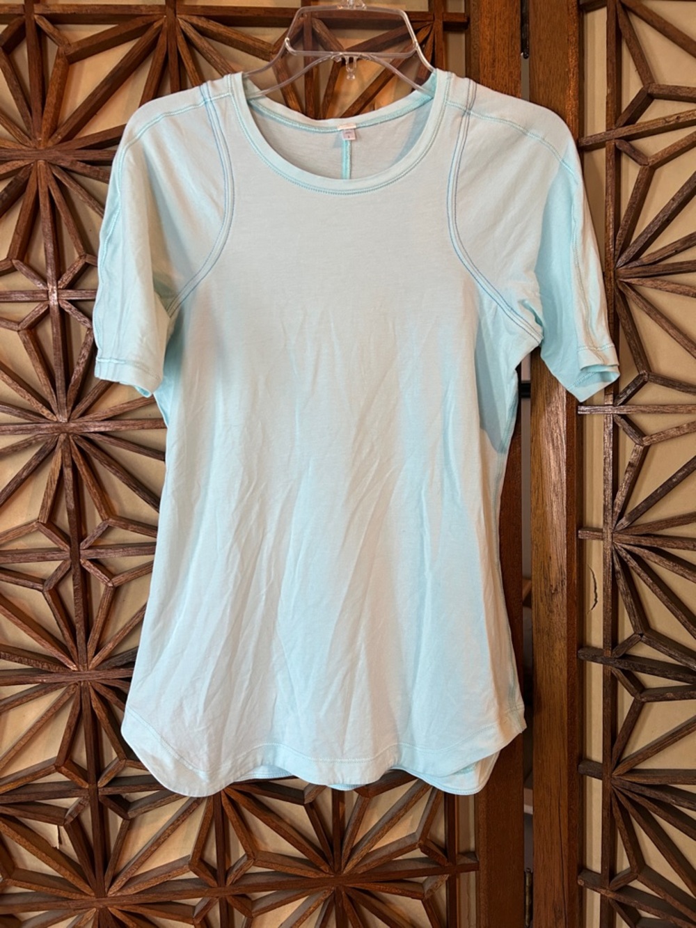 Lululemon Women's Short-Sleeve Crewneck Top lightweight size 2